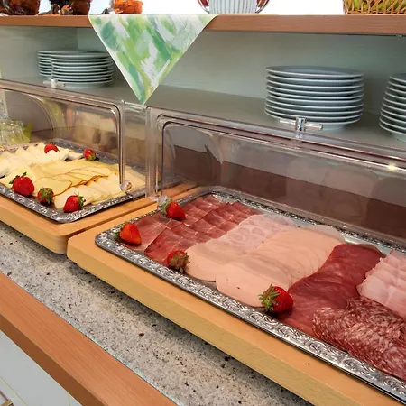 Otel Fernblick 3*